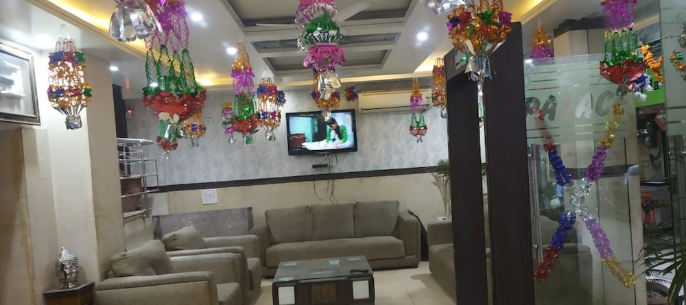 Hotel Udhav Palace