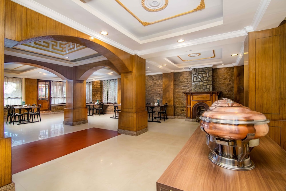 Muscatel BhumSang - 200 Mts from Mall Road