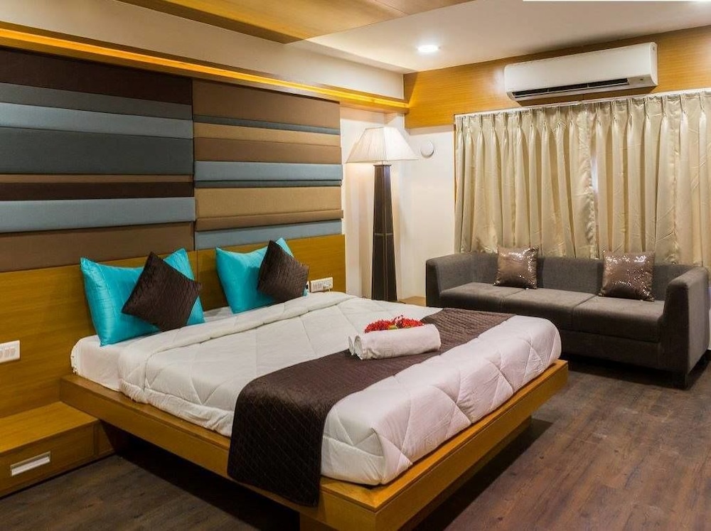 Aarya Grand Hotels & Resorts