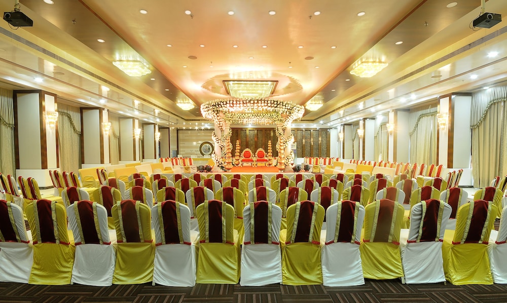 Aarya Grand Hotels & Resorts