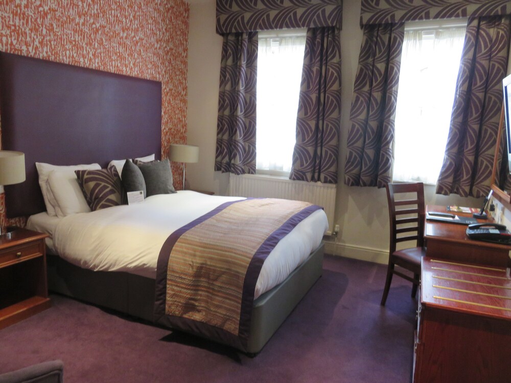 The Belmont Hotel