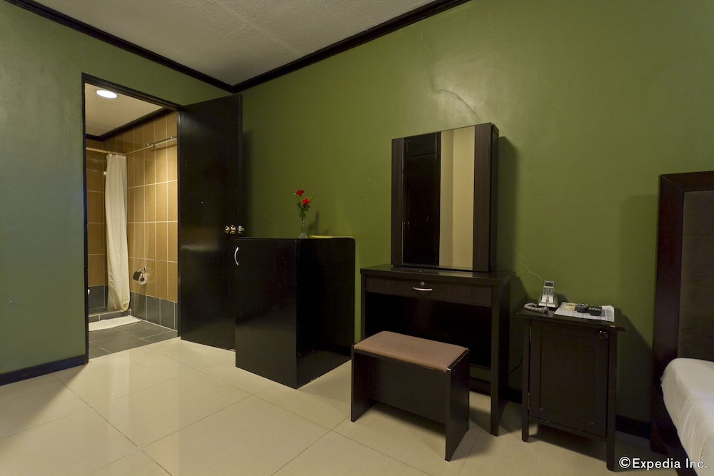 Richmond Plaza Hotel