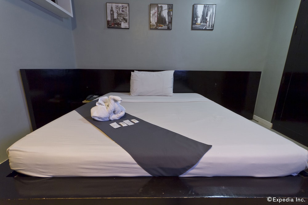 Richmond Plaza Hotel