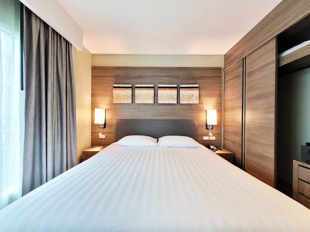 Citrus Sukhumvit 11 Bangkok by Compass Hospitality