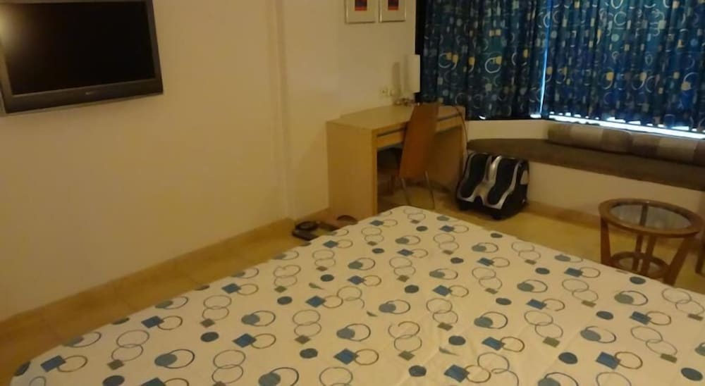 Hotel Suncity Residency