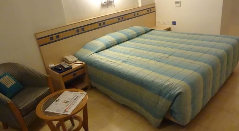 Hotel Suncity Residency