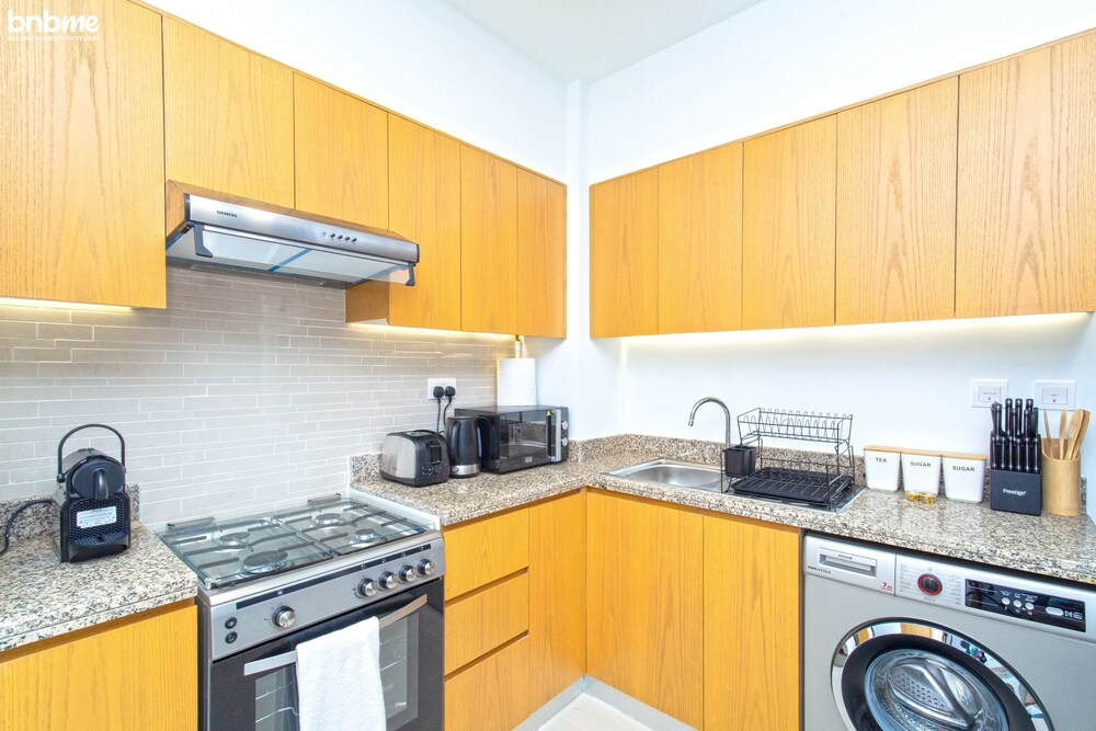 1B Bellevue Tower 2 1902 by bnbme homes
