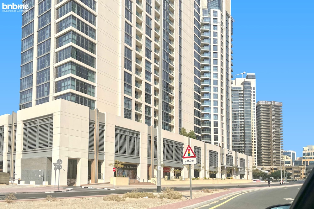 1B Bellevue Tower 2 1902 by bnbme homes