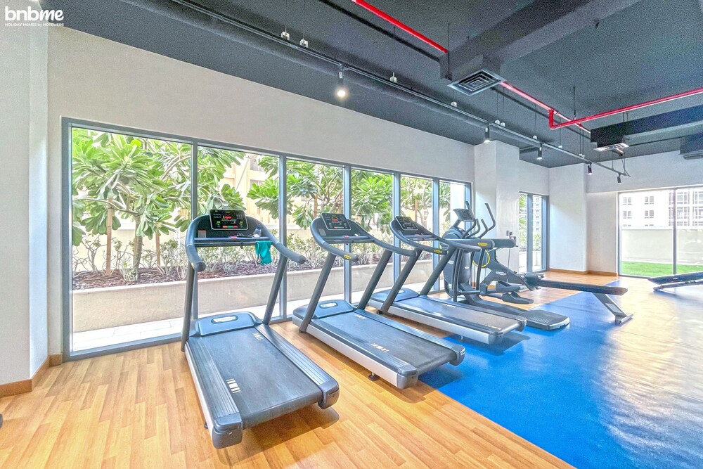 1B Bellevue Tower 2 1902 by bnbme homes