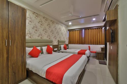 Hotel Sunstar Inn