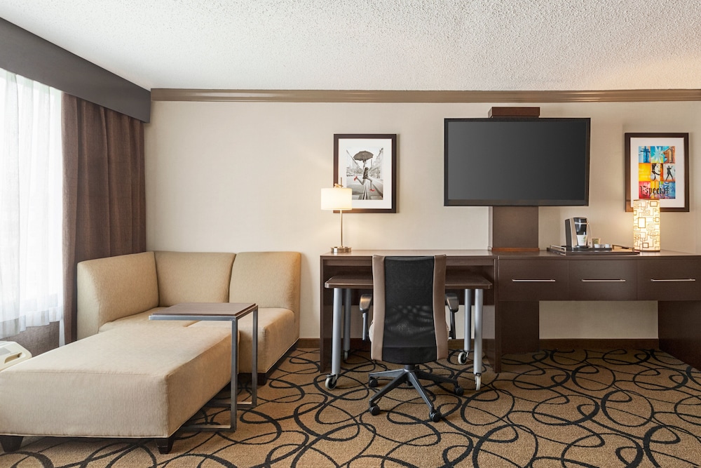 Holiday Inn Boston - Cambridge Area by IHG