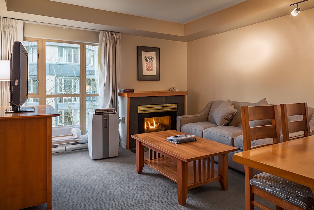 Whistler Peak Lodge