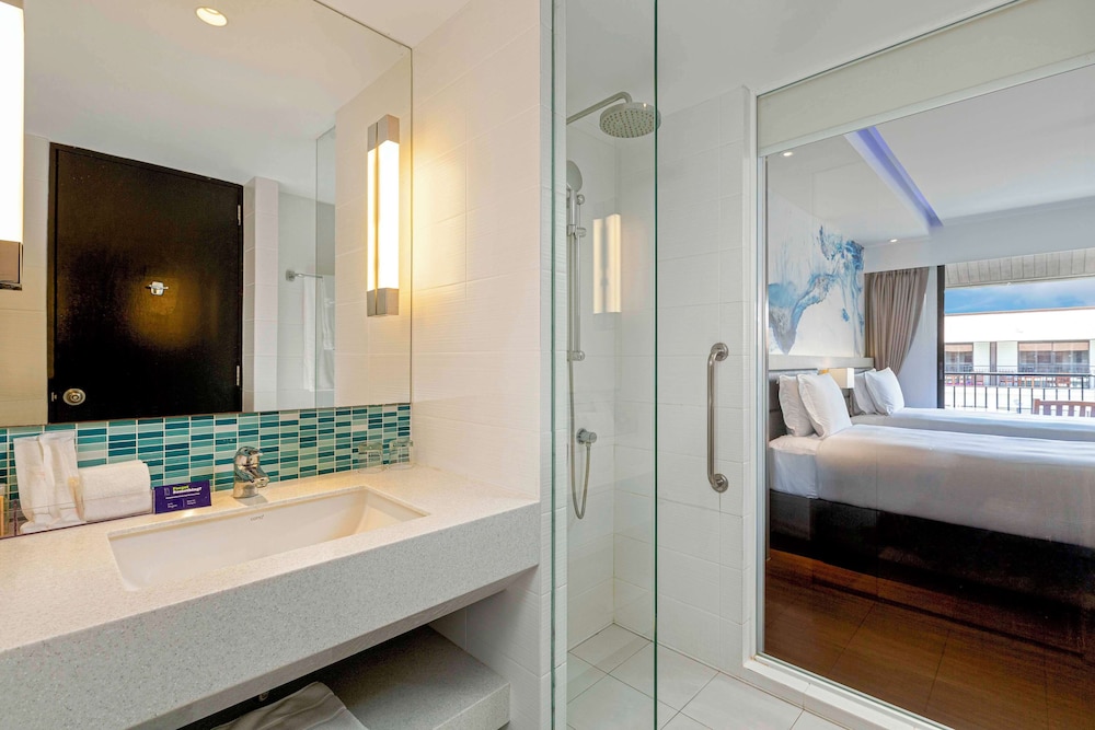DoubleTree by Hilton Phuket Banthai Resort