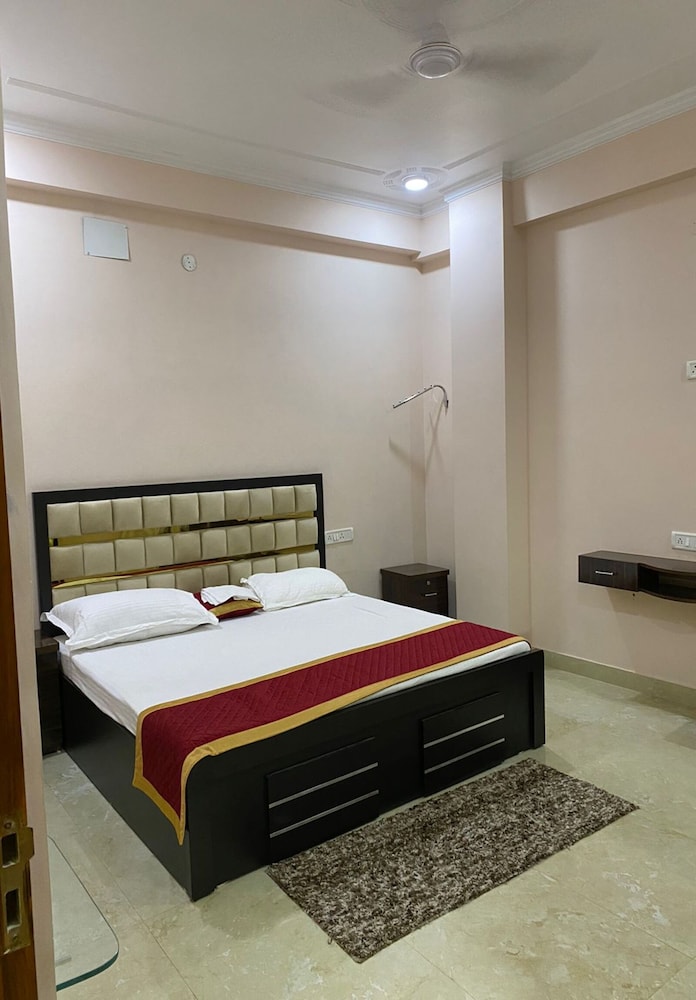 Shri Ram Paying Guest House