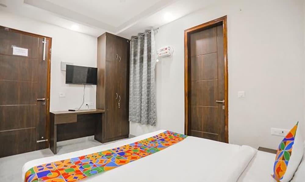 FabHotel The Signature Inn