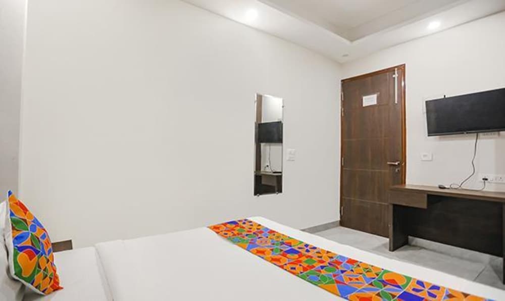 FabHotel The Signature Inn