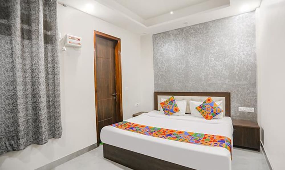 FabHotel The Signature Inn