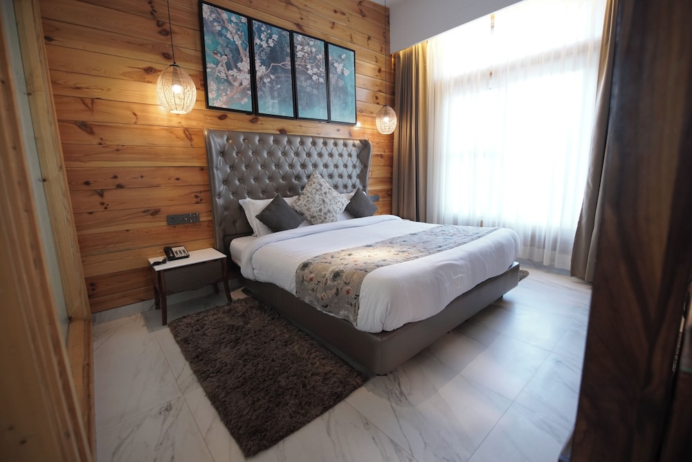 Kasauli Hills Resorts