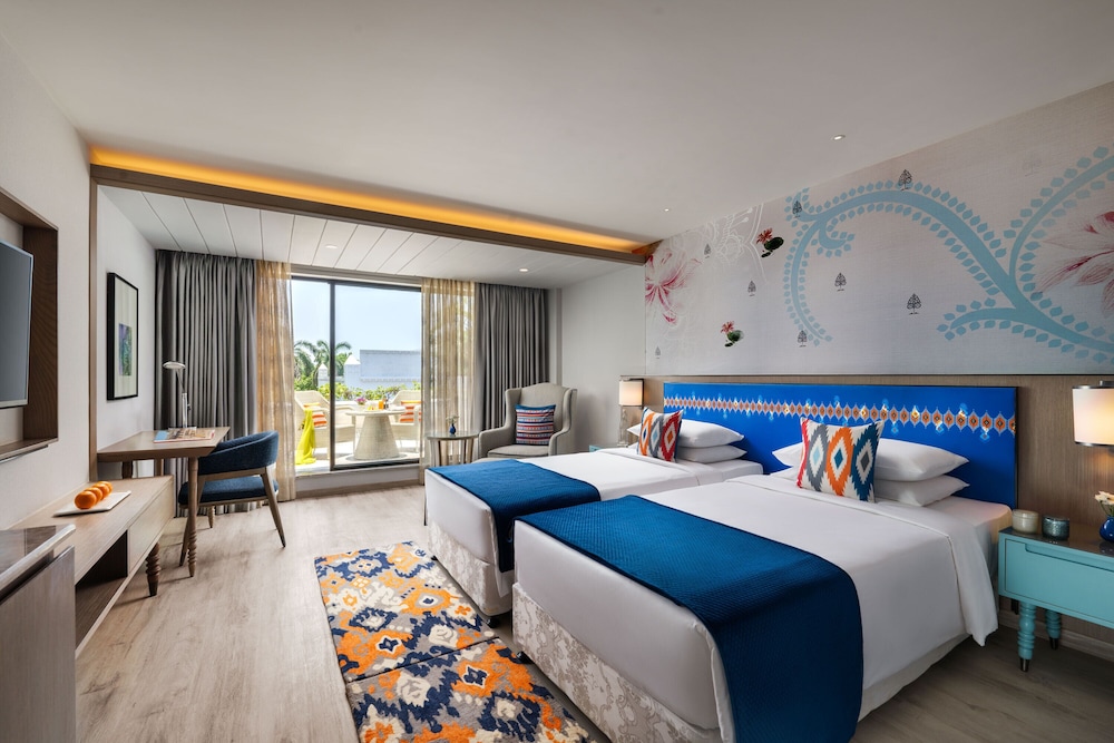 The Crown- IHCL SeleQtions Bhubaneswar