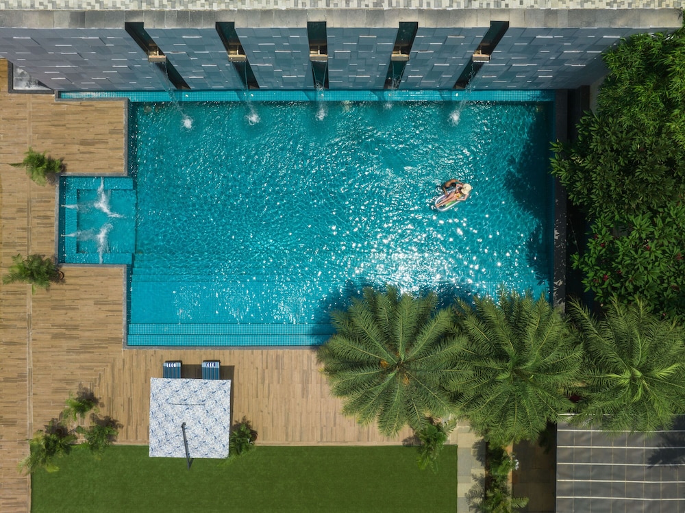 The Crown- IHCL SeleQtions Bhubaneswar