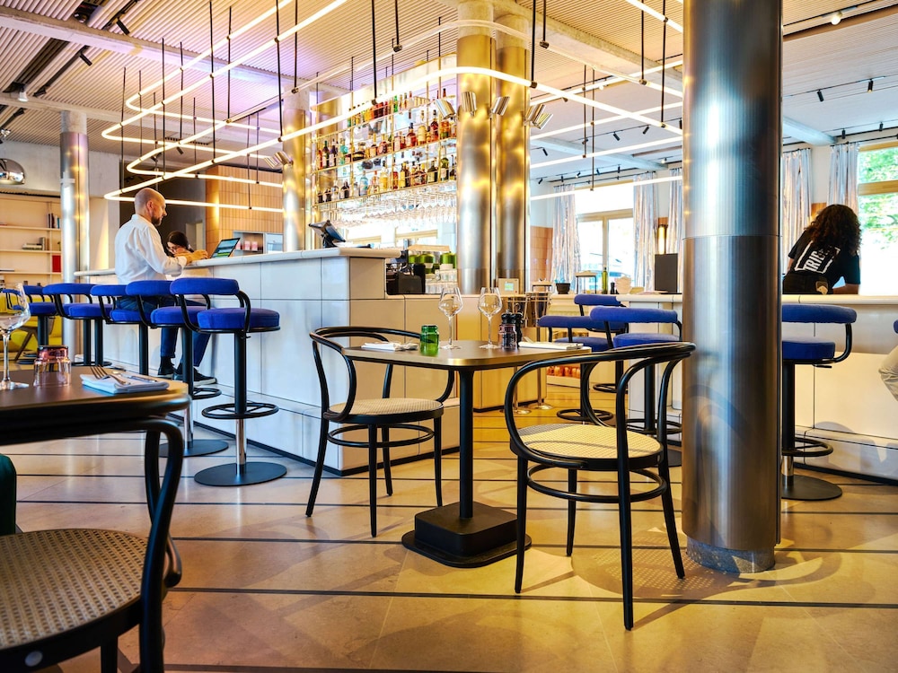 Tribe Paris Clichy