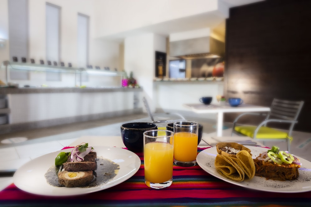 Krystal Urban Cancun & Beach Club