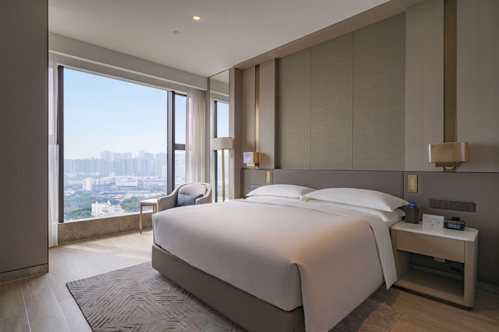 DoubleTree by Hilton Shenzhen Nanshan Hotel & Residences