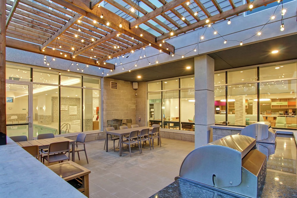 Home2 Suites by Hilton Montreal Dorval