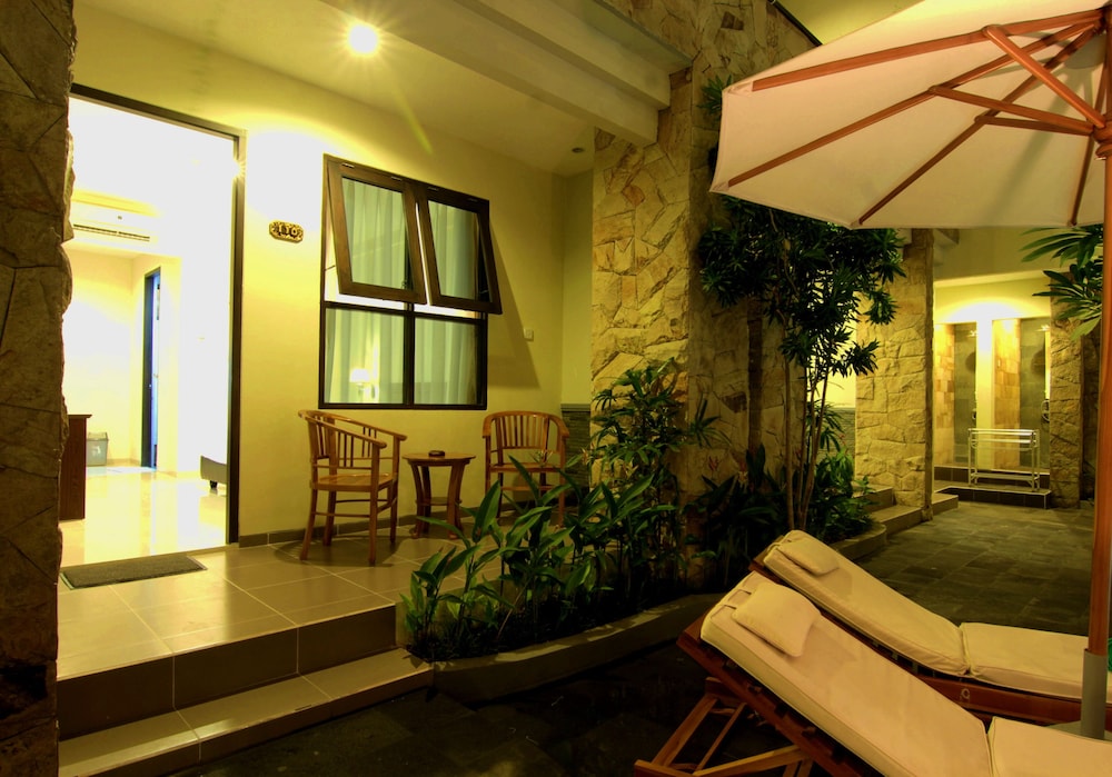 Manggar Indonesia Hotel