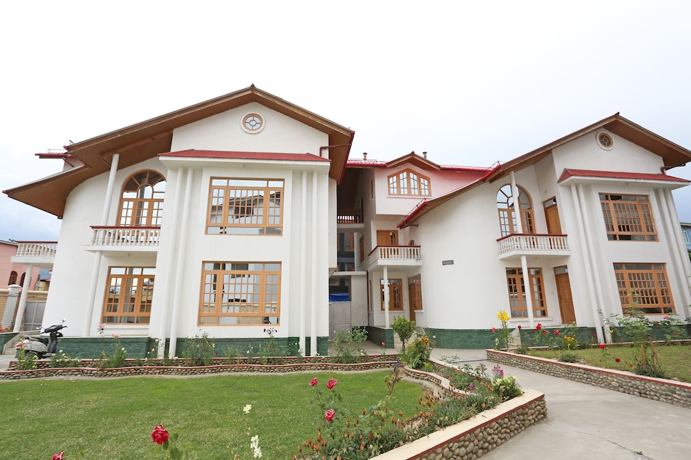 Oyo 4487 Hotel Al Azra