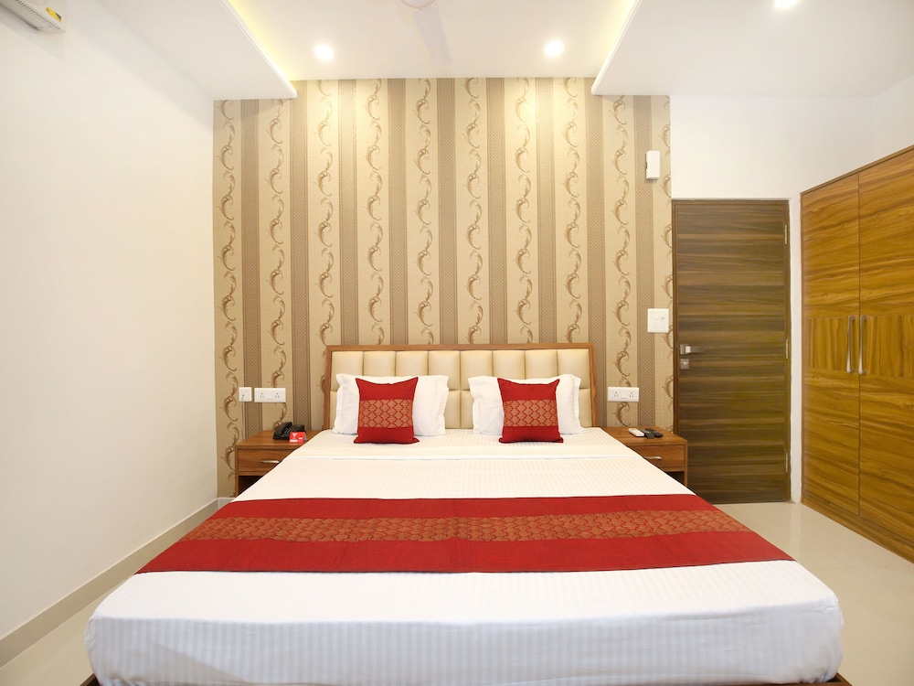 Hotel Pearl Wood