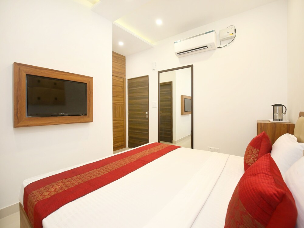 Hotel Pearl Wood