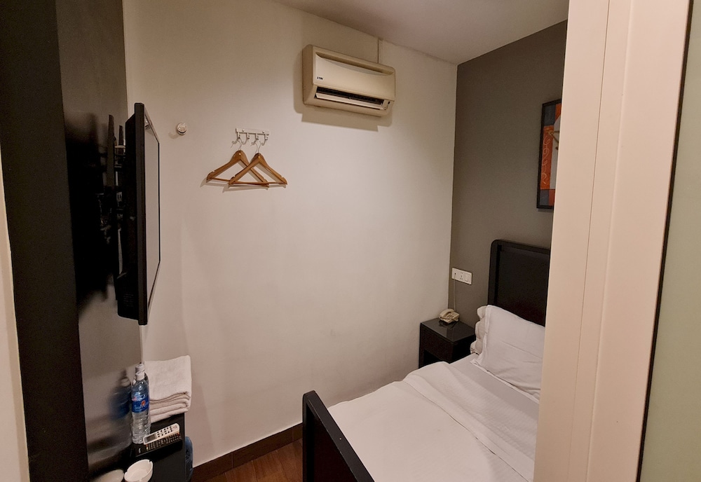 Hotel O Crossroads Hotel