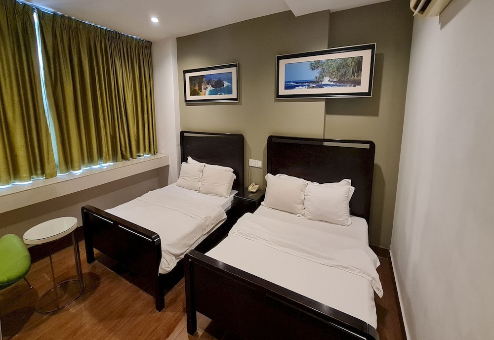 Hotel O Crossroads Hotel