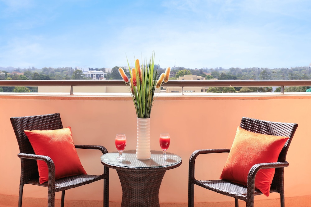 Kingfisher Nest Hotel Suites