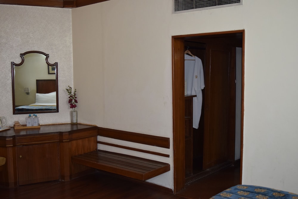 Hotel Samrat