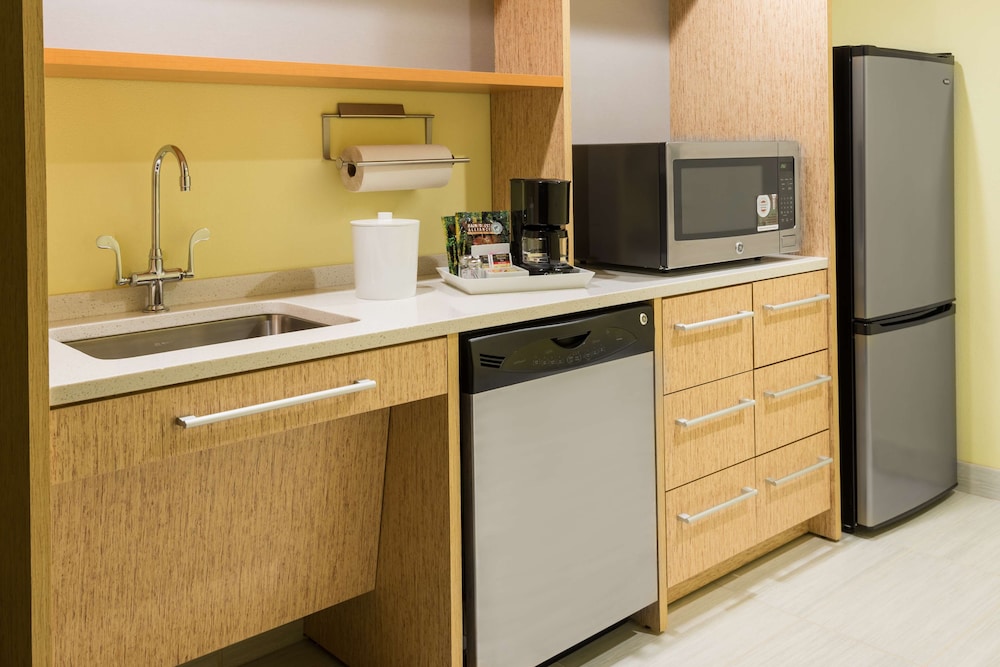 Home2 Suites by Hilton Buffalo Airport / Galleria Mall
