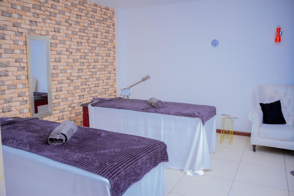 Best Western Plus Paramount Hotel