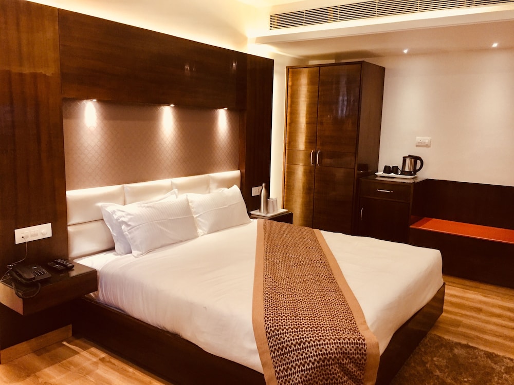 AMR Hotel
