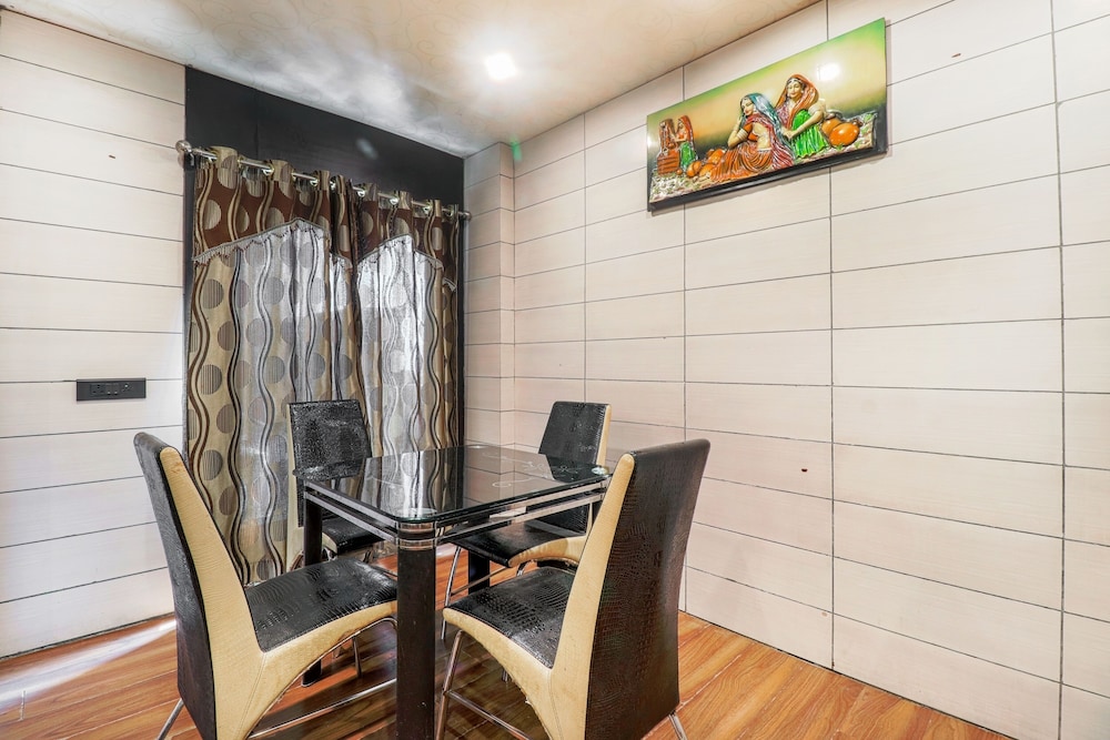 Oaktel Hotel Grand Shiva
