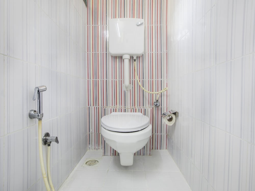 FabHotel National Residency Chembur