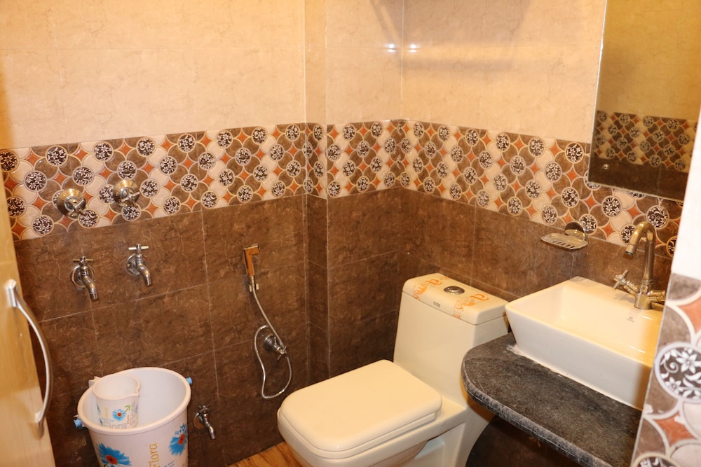 Hotel Karlo Kastle @ New Delhi Railway station- Paharganj