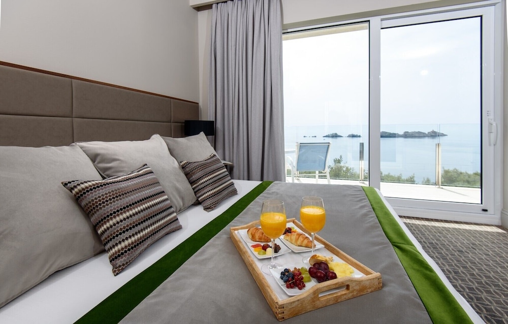 Royal Neptun Hotel