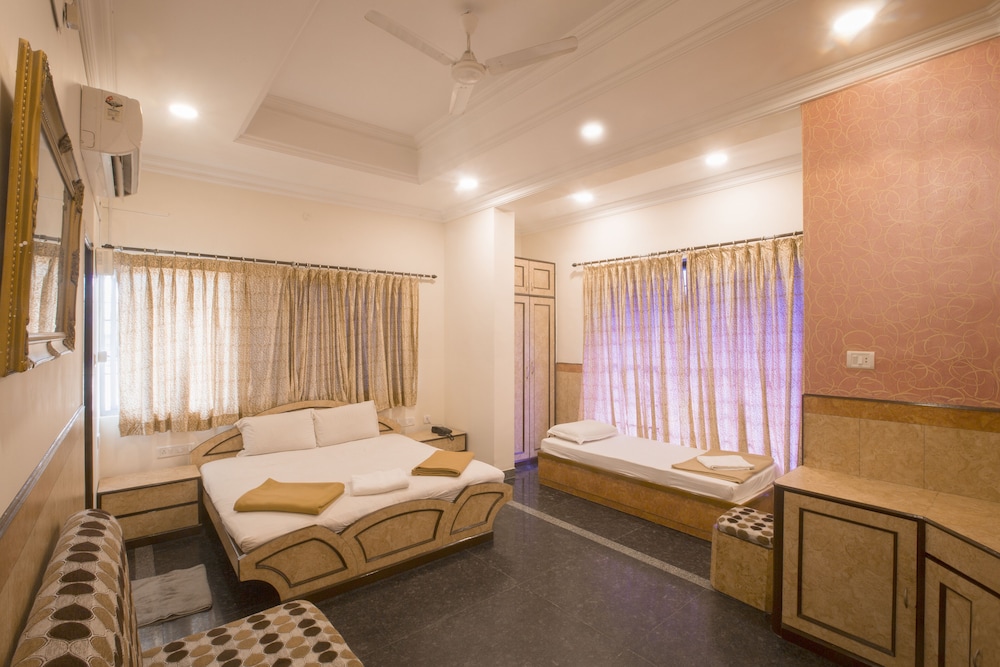 Hotel Suriya International