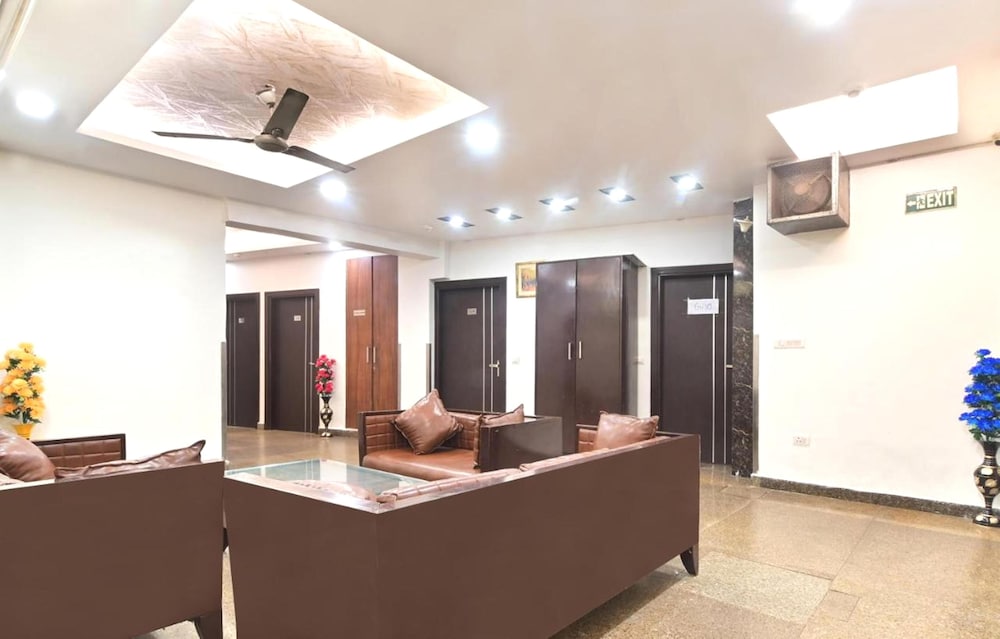 Hotel Emporio View - New Delhi Railway Station