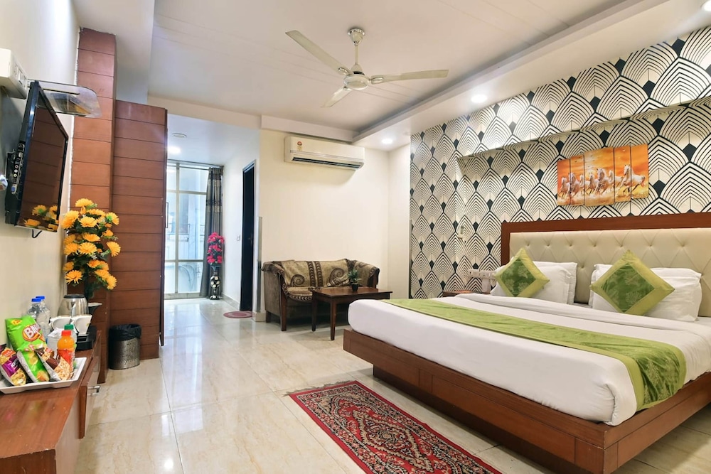 Hotel Emporio View - New Delhi Railway Station