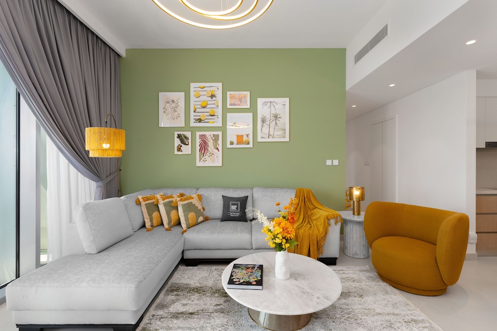 Maison Privee Trendy Apt on the Creek with Superb Dubai Skyline Vw