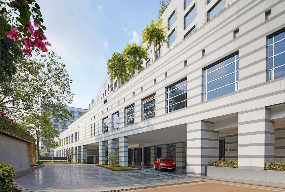 Grand Hyatt Mumbai Hotel and Serviced Apartments