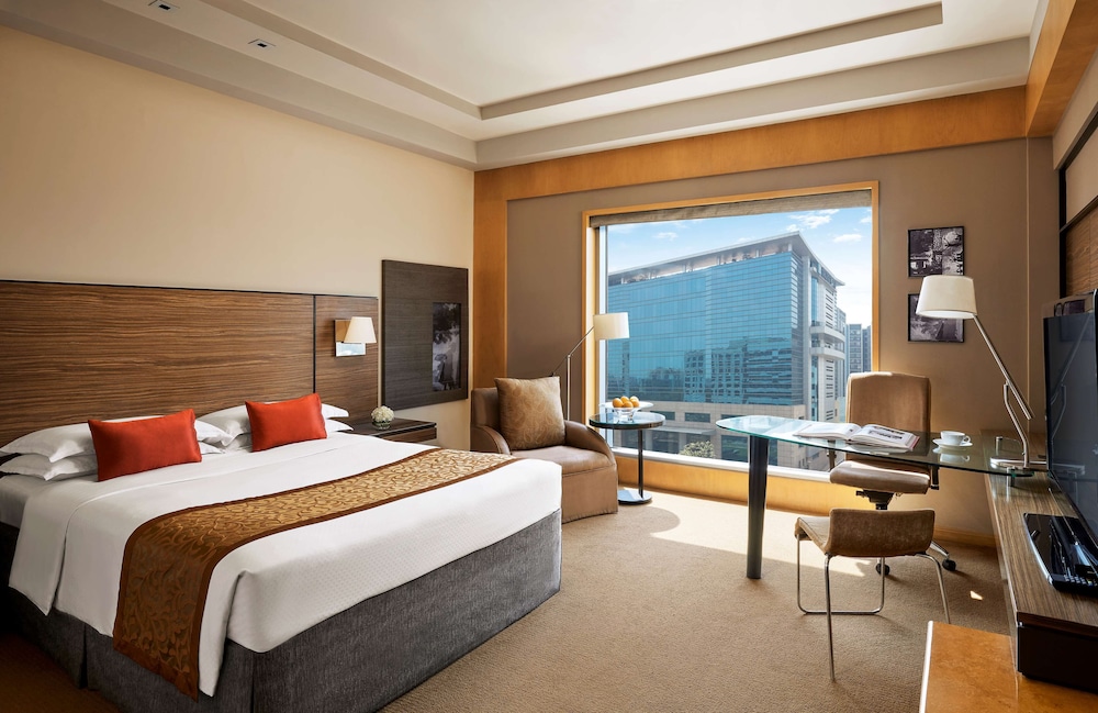 Grand Hyatt Mumbai Hotel and Serviced Apartments