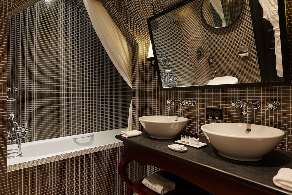 Pavillon de la Reine & Spa, Place des Vosges